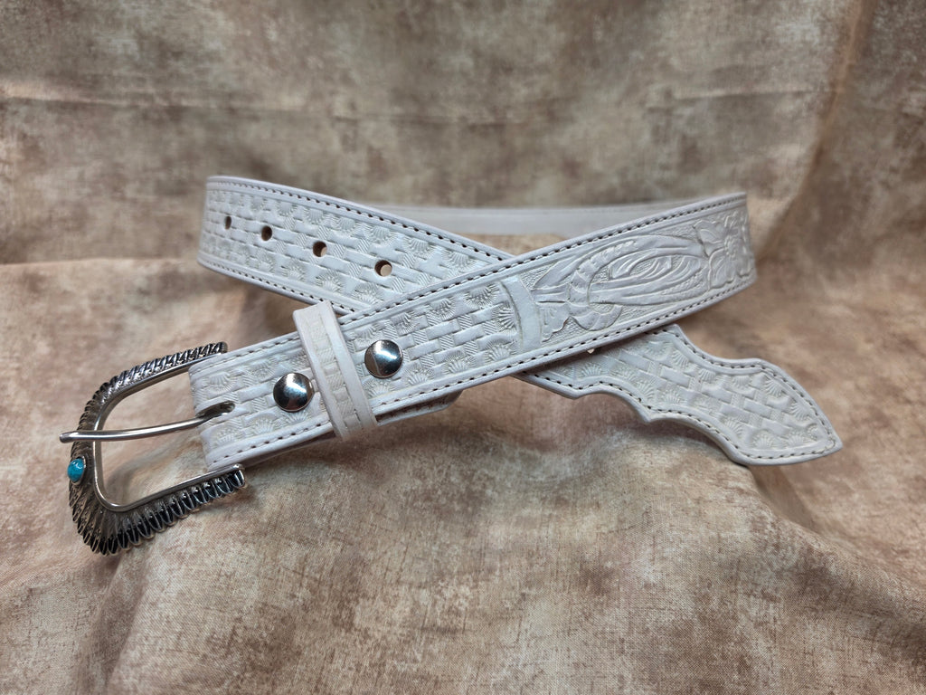 Hard to find! White Western Belt, Size 33"